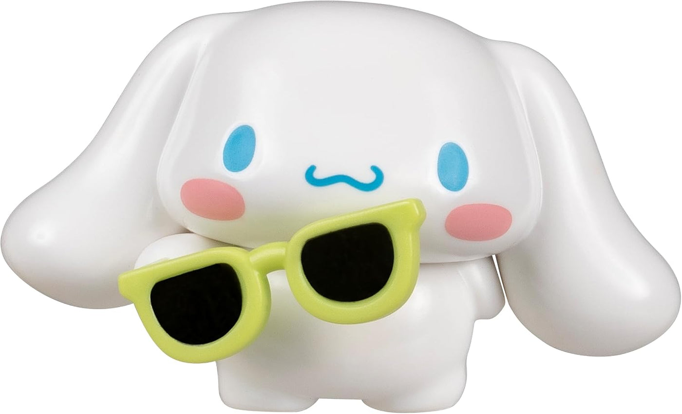 Hello Kitty® and Friends - Estuche de viaje con 2 figuras, almacena...