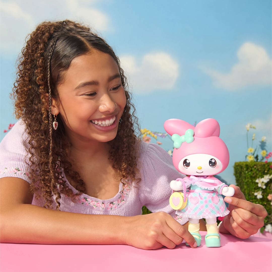 Hello Kitty® y sus amigos Figura articulada premier de 8 pulgadas d...