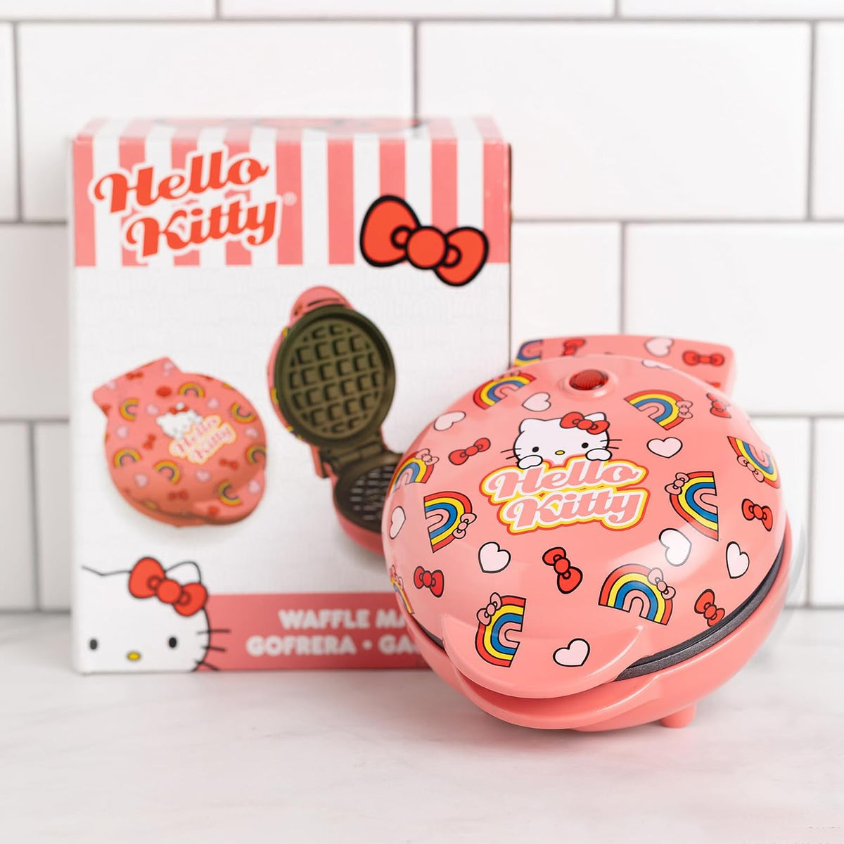 Uncanny Brands Mini waflera Hello Kitty - Cocina con tu personaje f...
