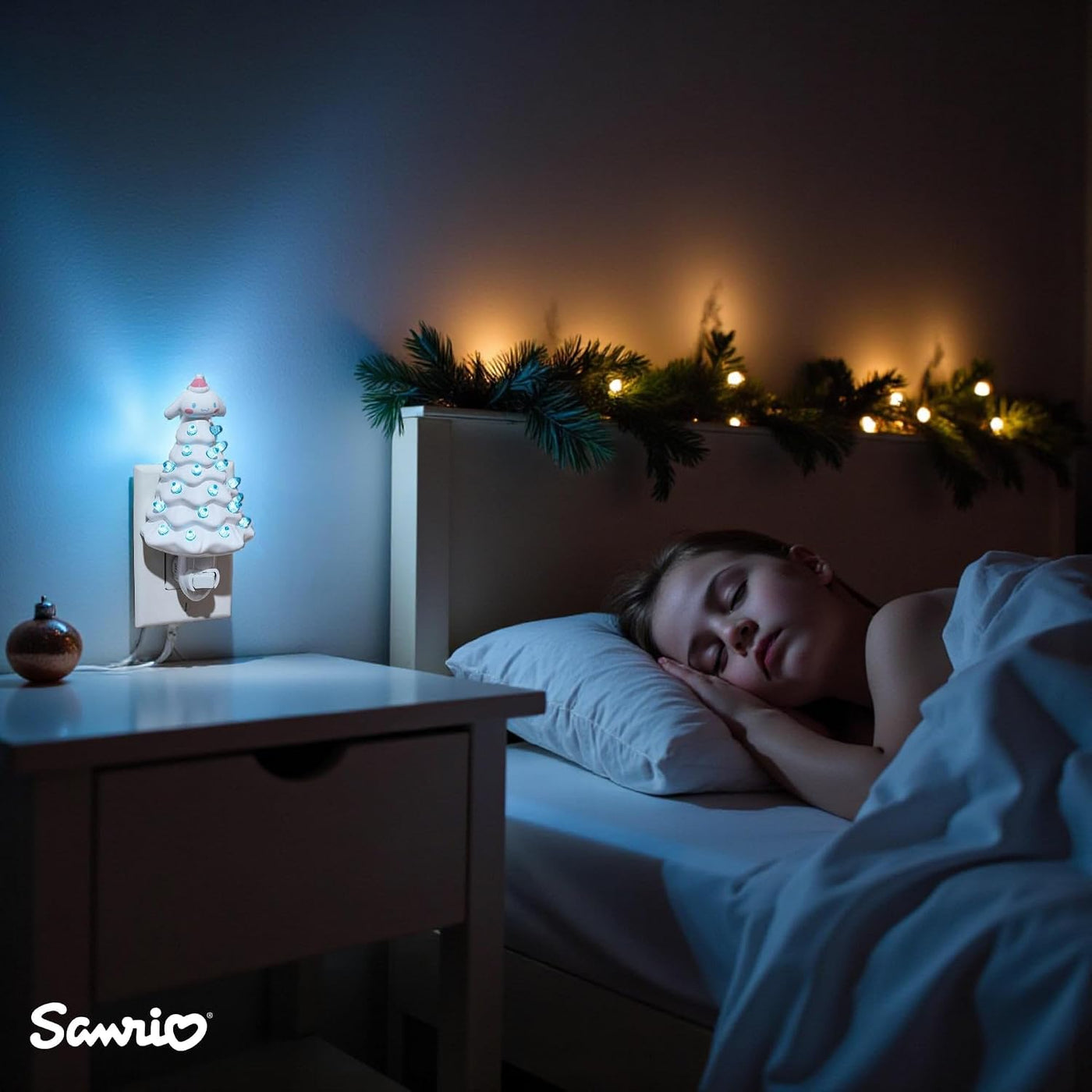 Ukonic Sanrio Cinnamoroll Enchufe de luz nocturna de árbol de Navid...
