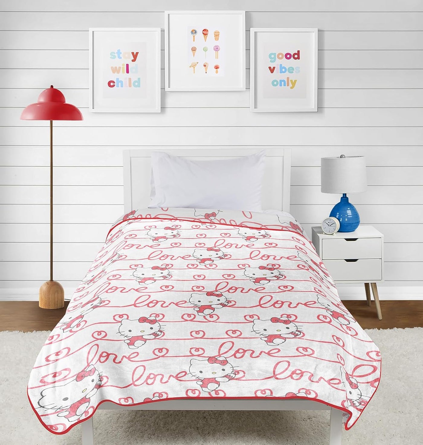 Jay Franco Hello Kitty Lovely Notes - Manta de felpa de 60 x 90 pul...