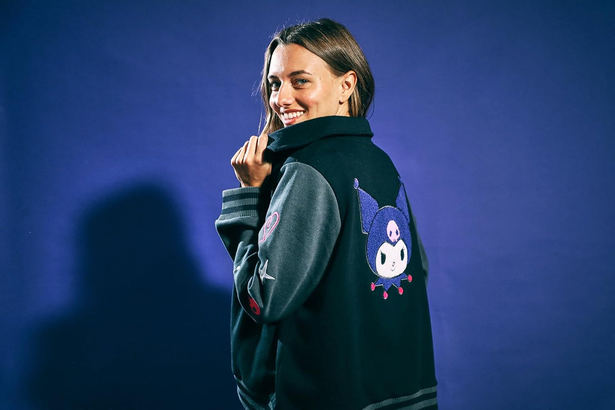 Bioworld Sanrio Kuromi Varsity - Chaqueta para mujer, parche bordad...