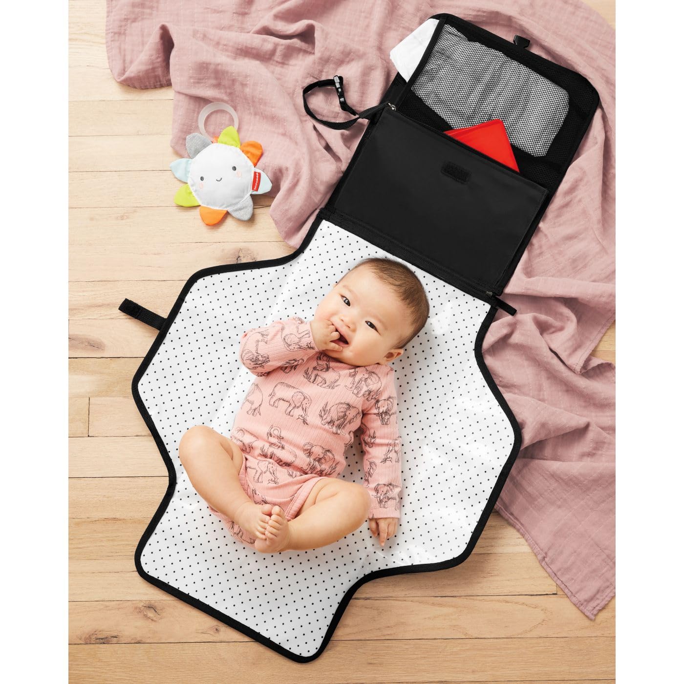 Skip Hop Cambiador portátil para bebé, Pronto, Negro