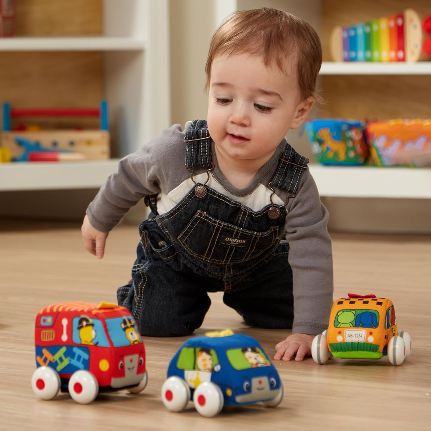 Juego de coches con cuerda hacia atrás para niños Melissa & Dou...