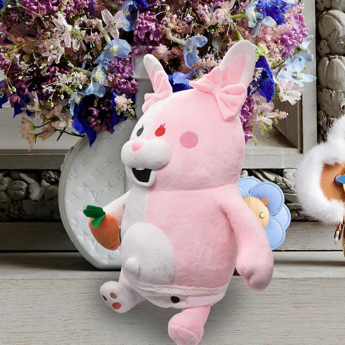 Werycos Juguete de peluche de anime de conejo blanco rosa de 19.7 in