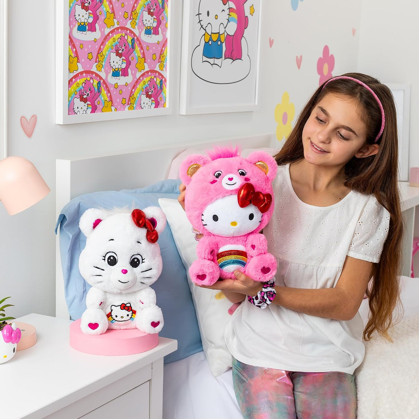 Care Bears Hello Kitty Loves Cheer Bear - Paquete de 2 peluches col...