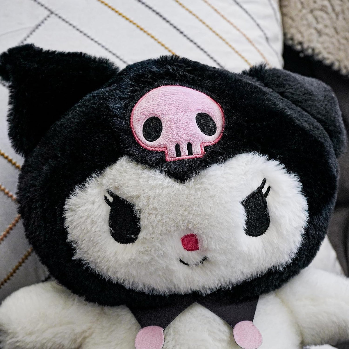 Fiesta Sanrio Hello Kitty Kuromi - Peluche coleccionista de 10 pulg...
