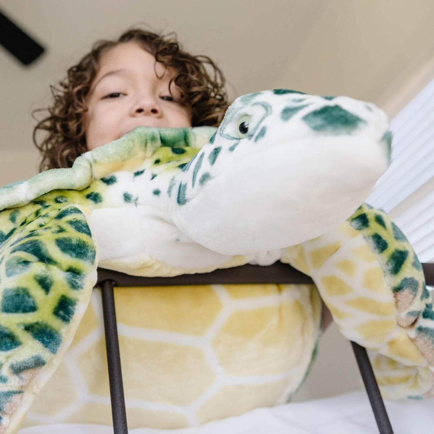 Melissa & Doug Tortuga de mar gigante, animal de peluche realis...