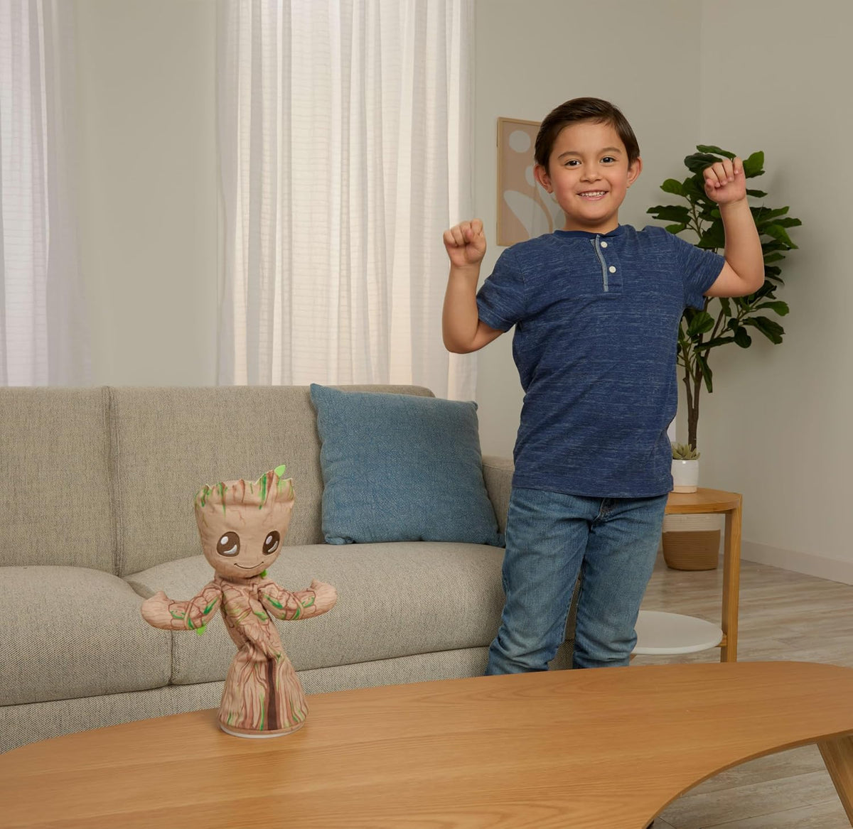 Mattel Marvel Peluche, Groot Bailarín con Habilidad de Hablar en In...