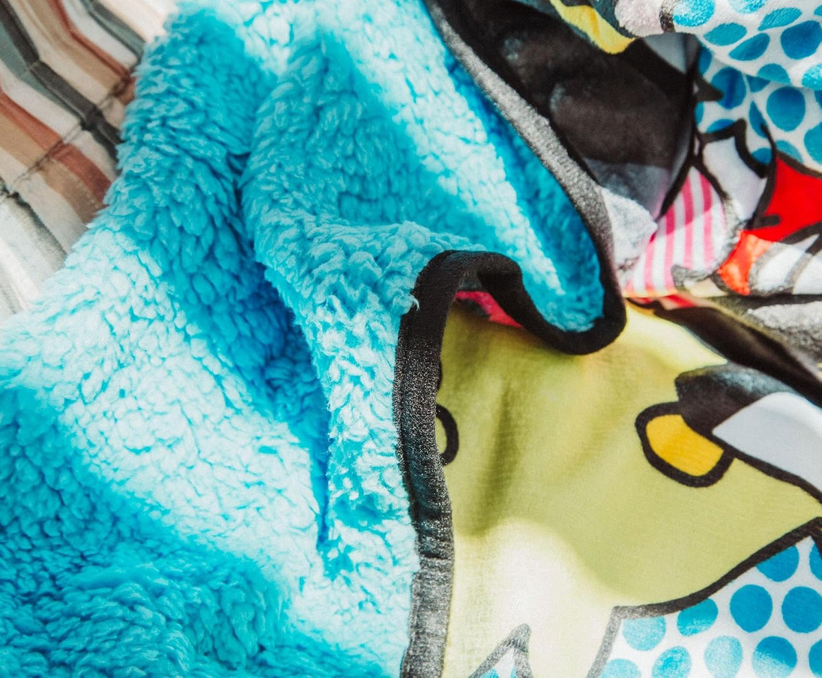 Sanrio - Manta de forro polar con diseño de Hello Kitty y sus amigo...