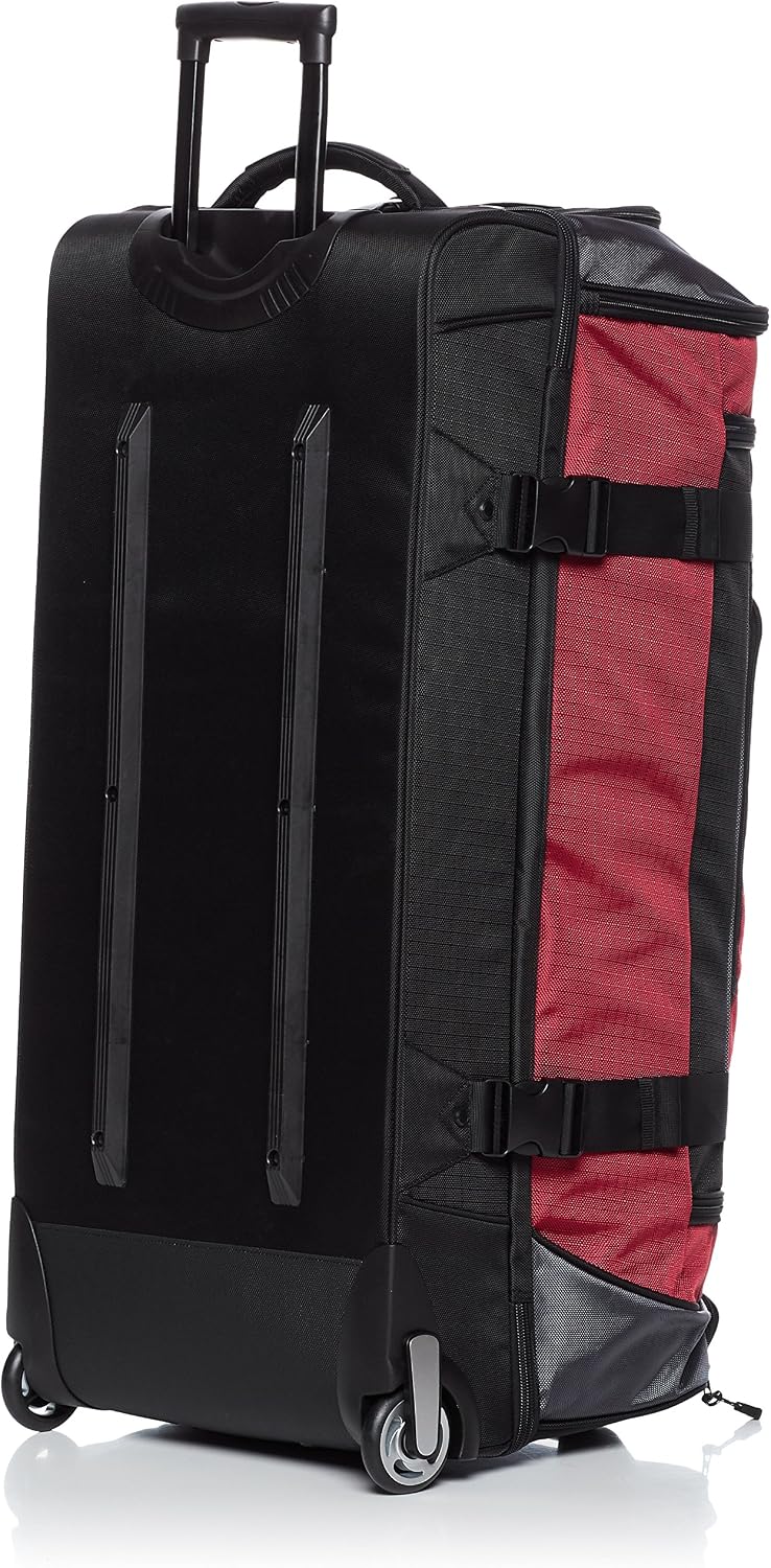 Amazon Basics - Bolsa de viaje con ruedas de Ripstop, Rojo