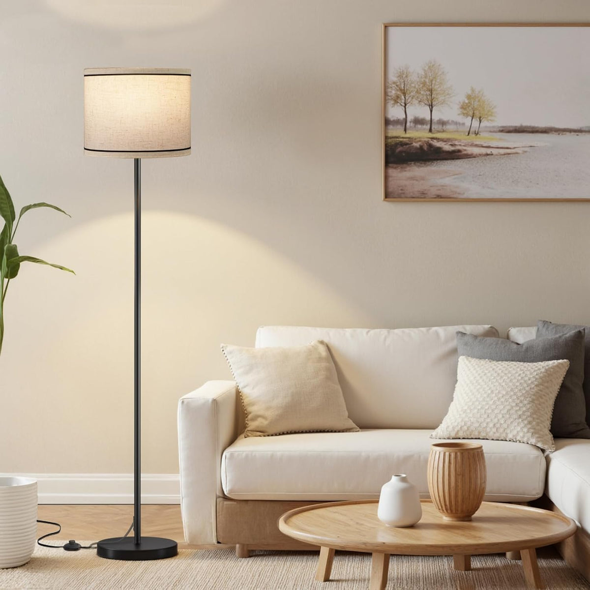 Lámpara de pie moderna de diseño simple con pantalla blanca, interruptor de pedal, lámparas pequeñas y altas de 60 pulgadas para el hogar, dormitorio y oficina, lámpara con poste negro (sin bombilla)