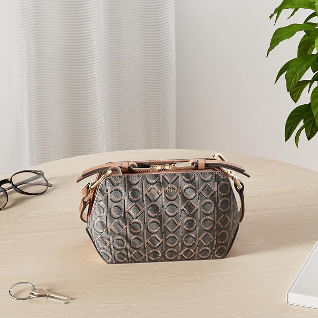 Calvin Klein Lucy - Bandolera cruzada con triple compartimento para mujer
