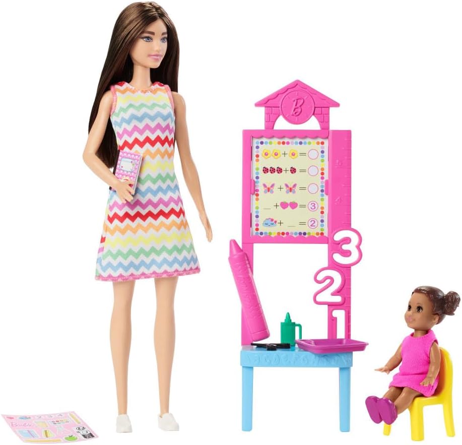 Barbie Maestra con muñeca morena a la moda con vestido estampado, 1...