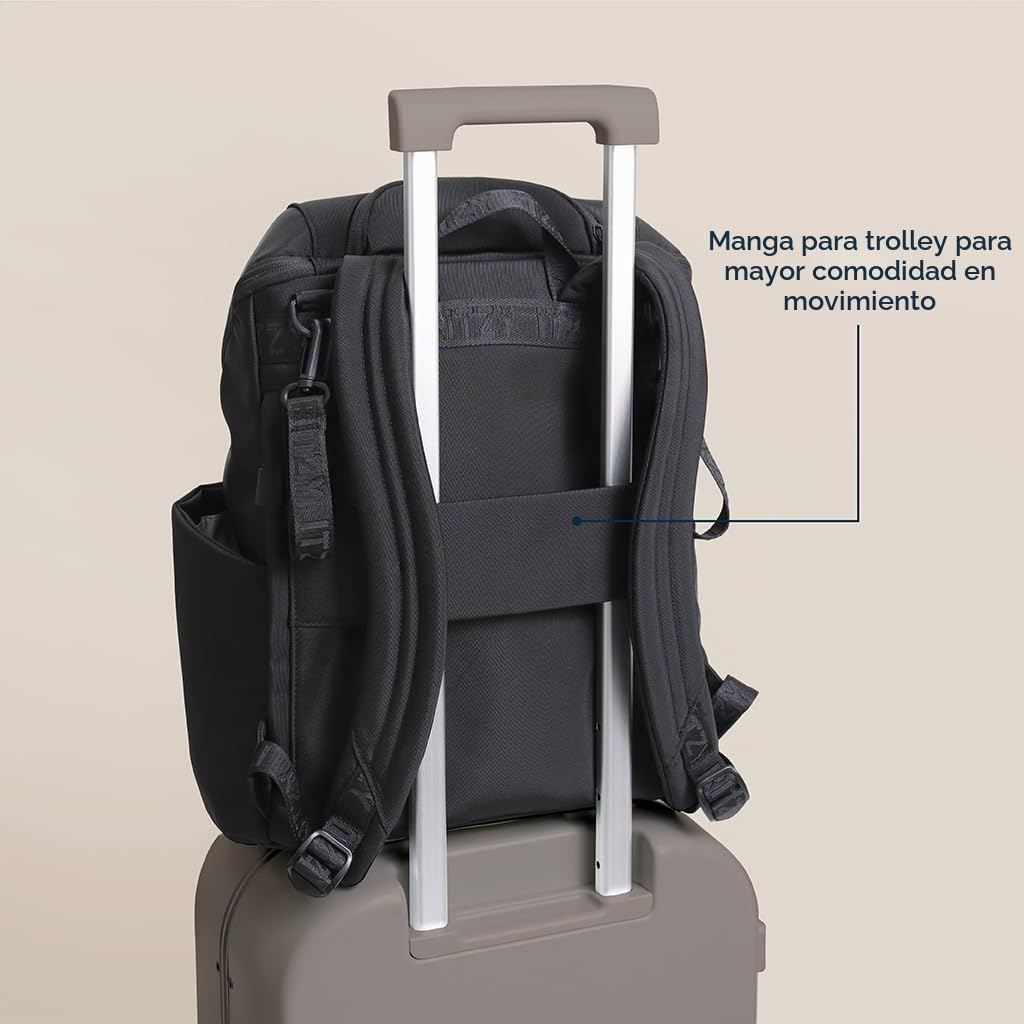 Mochila de cubo Itzy Ritzy Belong (Negro) | Cuenta con bolsillos ai...
