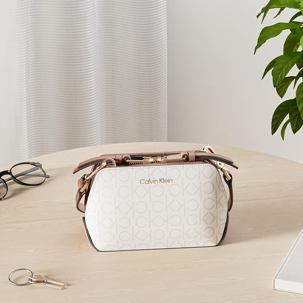 Calvin Klein Lucy - Bandolera cruzada con triple compartimento para mujer