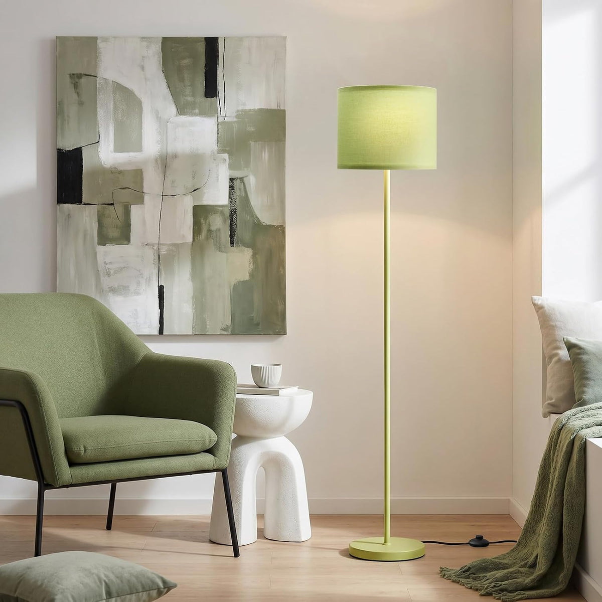 Lámpara de pie moderna de diseño simple con pantalla blanca, interruptor de pedal, lámparas pequeñas y altas de 60 pulgadas para el hogar, dormitorio y oficina, lámpara con poste negro (sin bombilla)