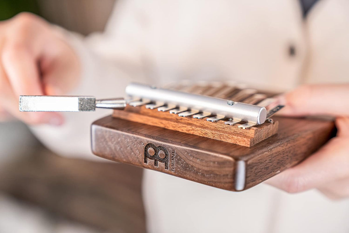 Piano de pulgar Kalimba, 10 teclas, incluye martillo de afinación y...