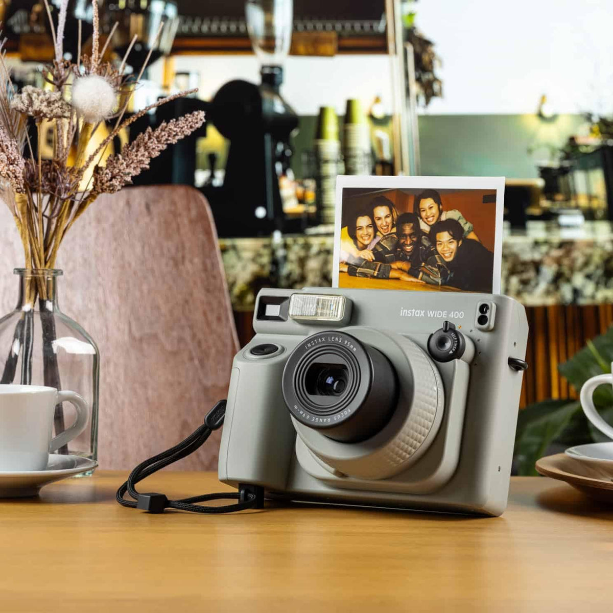 Paquete de cámara Fujifilm Instax Wide 400 de película instantánea...