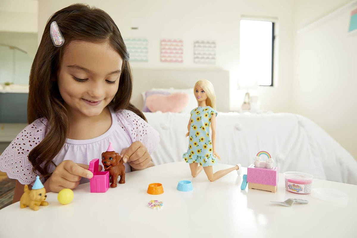 Muñeca y set de juego Barbie Puppy Party, muñeca rubia con vestido...