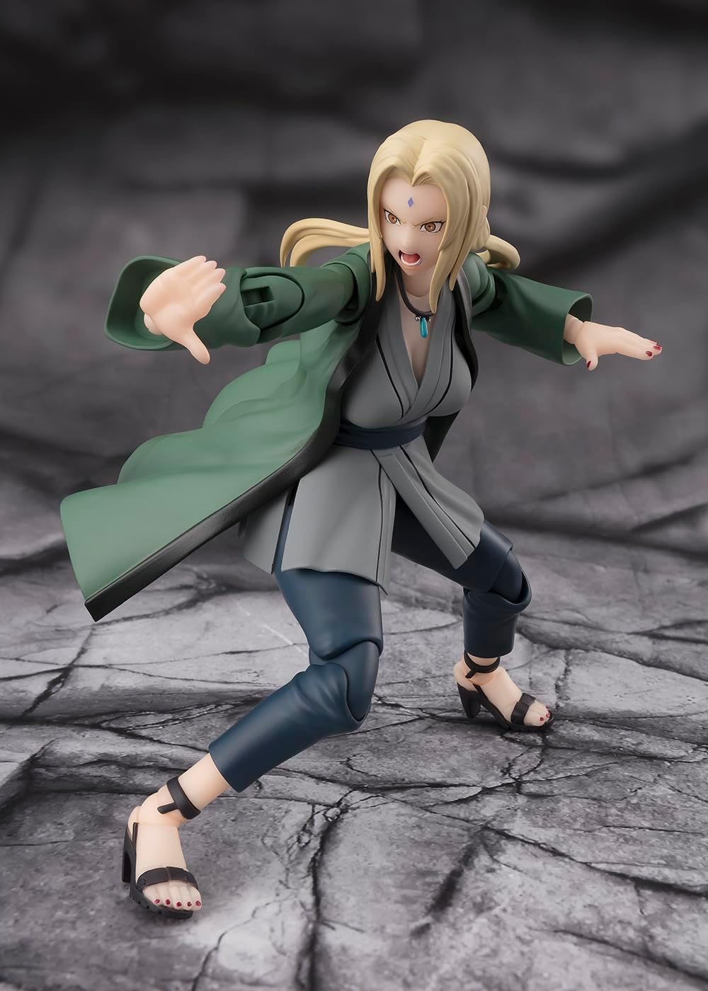 TAMASHII NATIONS - Naruto - Tsunade -La Ninja Médica Legendaria- Fi...