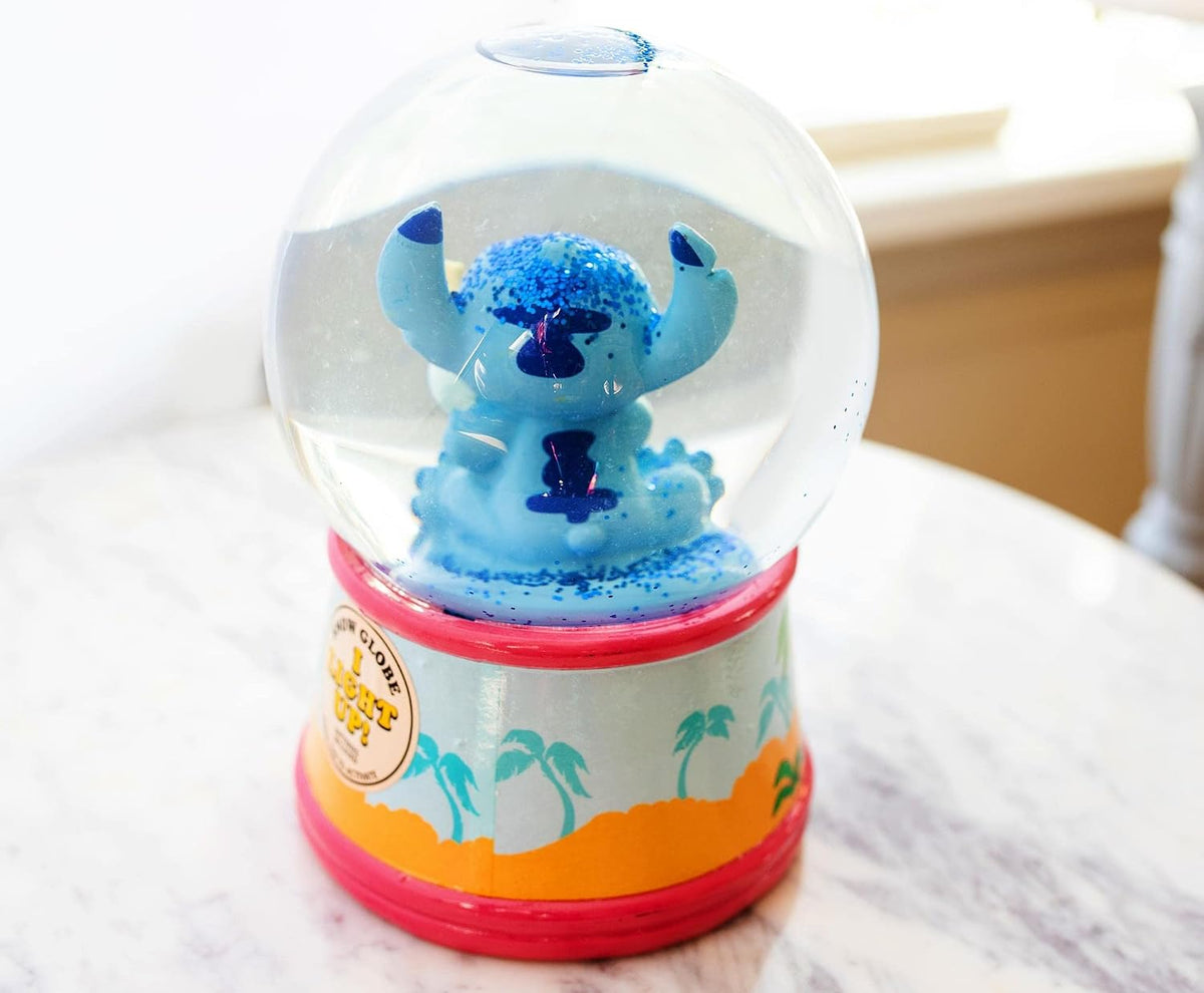 Disney Lilo &amp; Stitch Ohana - Globo de nieve iluminado con purpu...