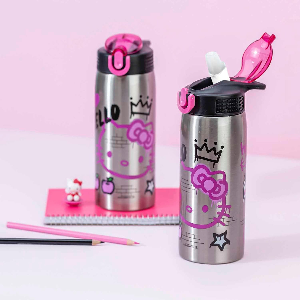 Zak Designs Sanrio Botella de agua para viajes y uso en casa, 19 oz...