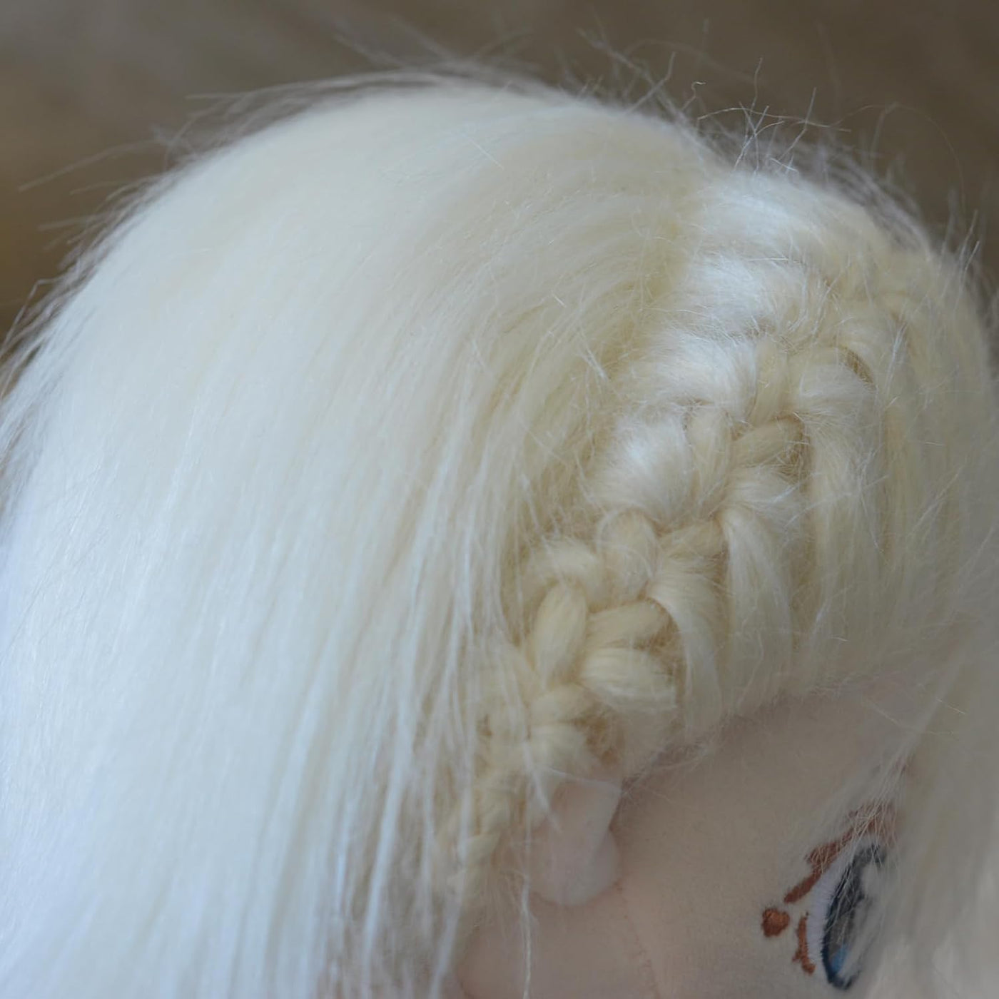 Ruyumei Peluche de anime de 7.9 in con ojos grandes, pelo blanco y...