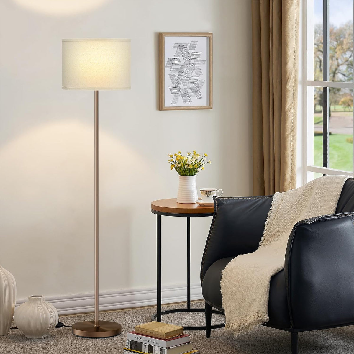 Lámpara de pie moderna de diseño simple con pantalla blanca, interruptor de pedal, lámparas pequeñas y altas de 60 pulgadas para el hogar, dormitorio y oficina, lámpara con poste negro (sin bombilla)