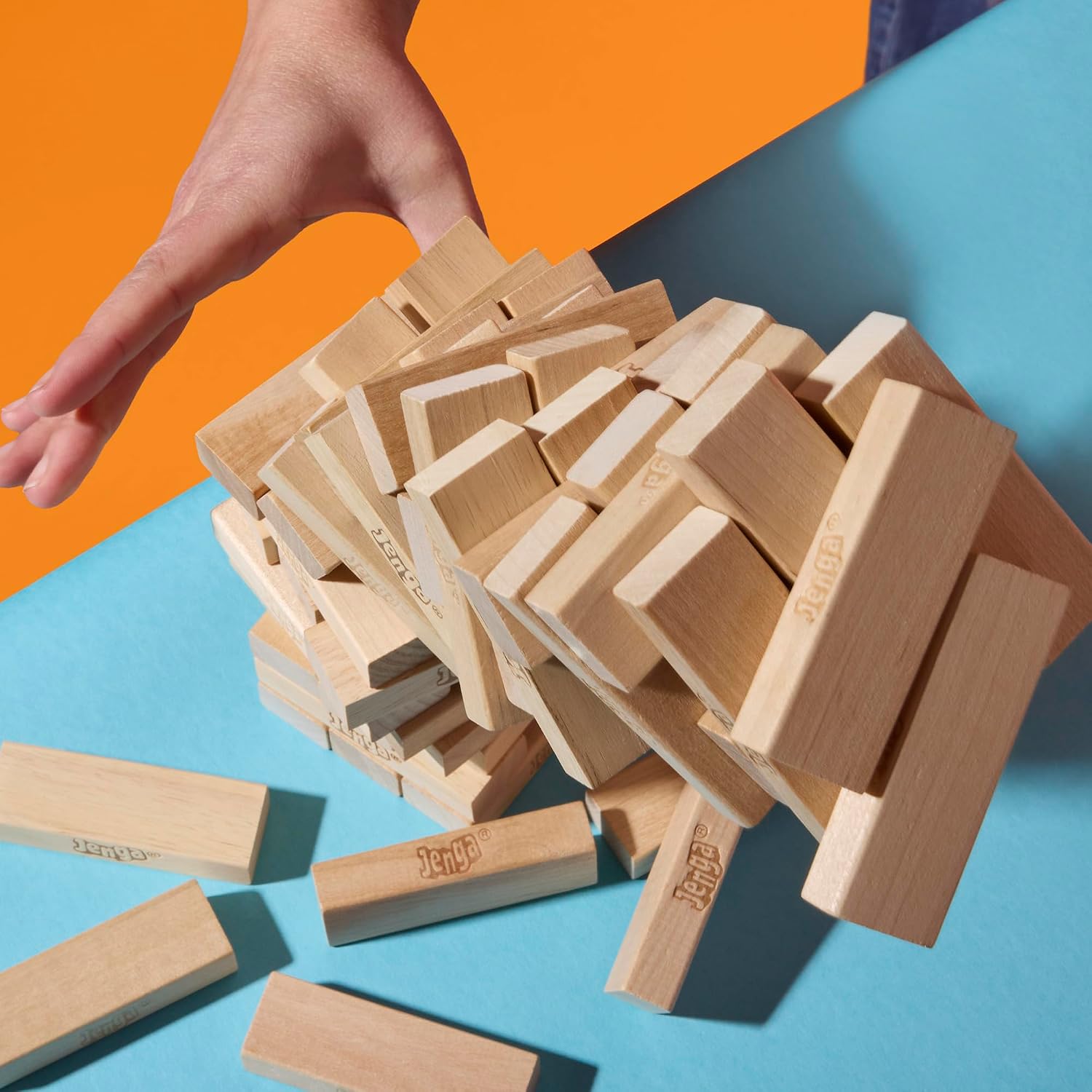 Juego oficial de Jenga de Hasbro Games | Dado digital para 6 formas...