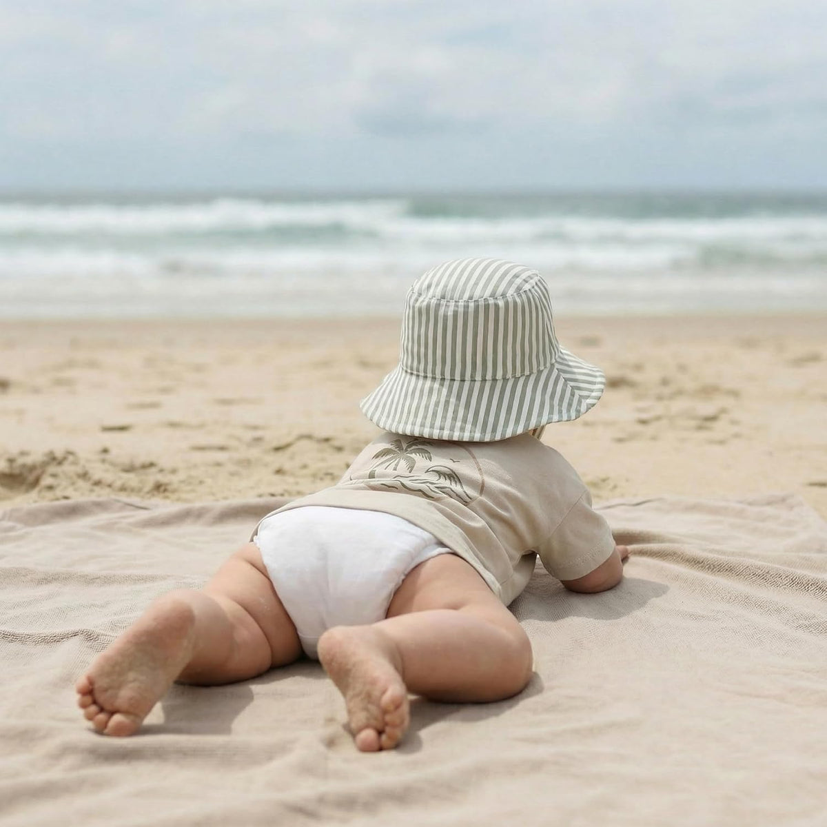 Hermoso sombrero de sol para bebé de 0 a 6 meses, ajustable con pro...