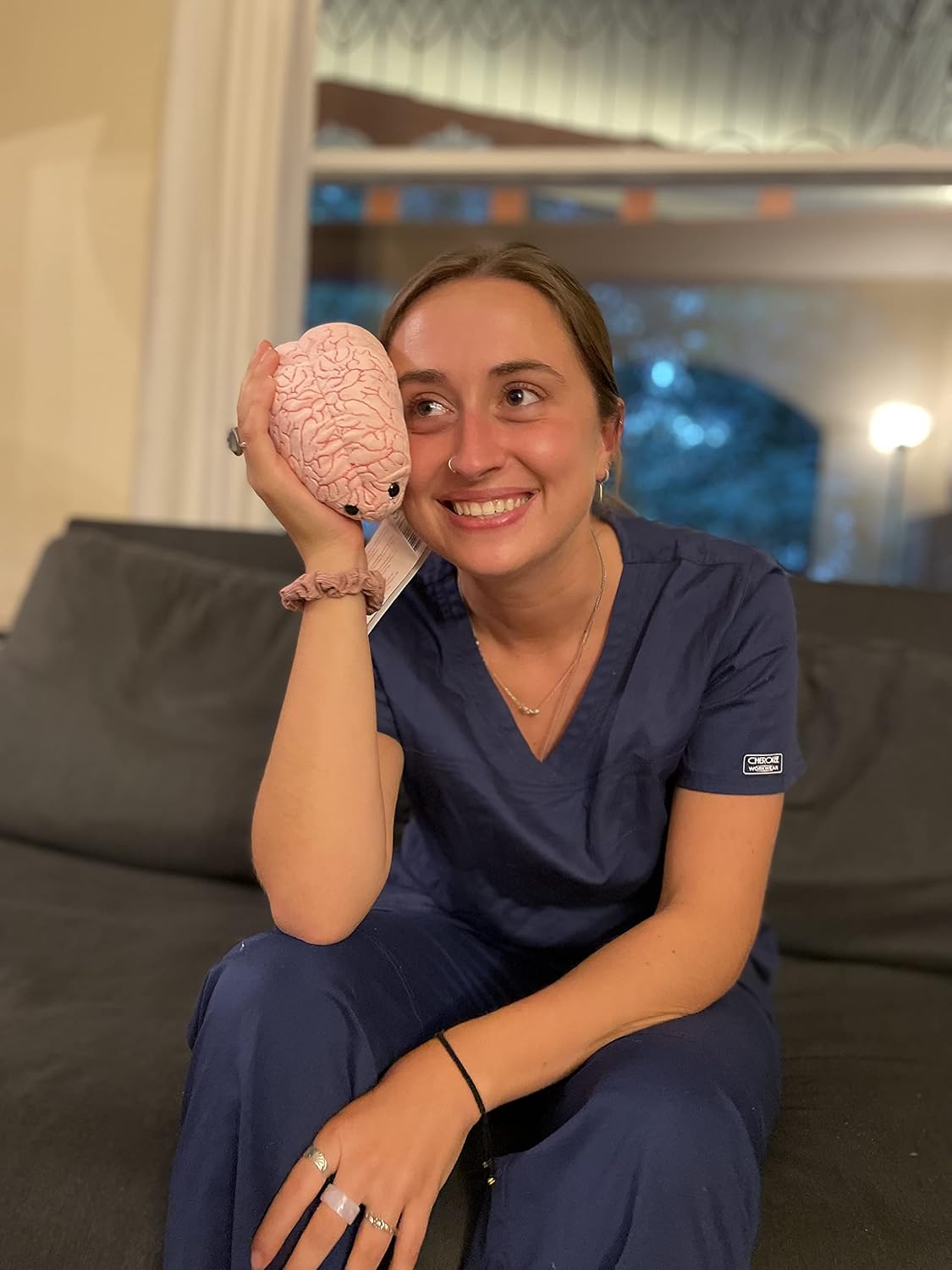 GIANT MICROBES Brain Plush, cerebro anatómico con detalles bordados...