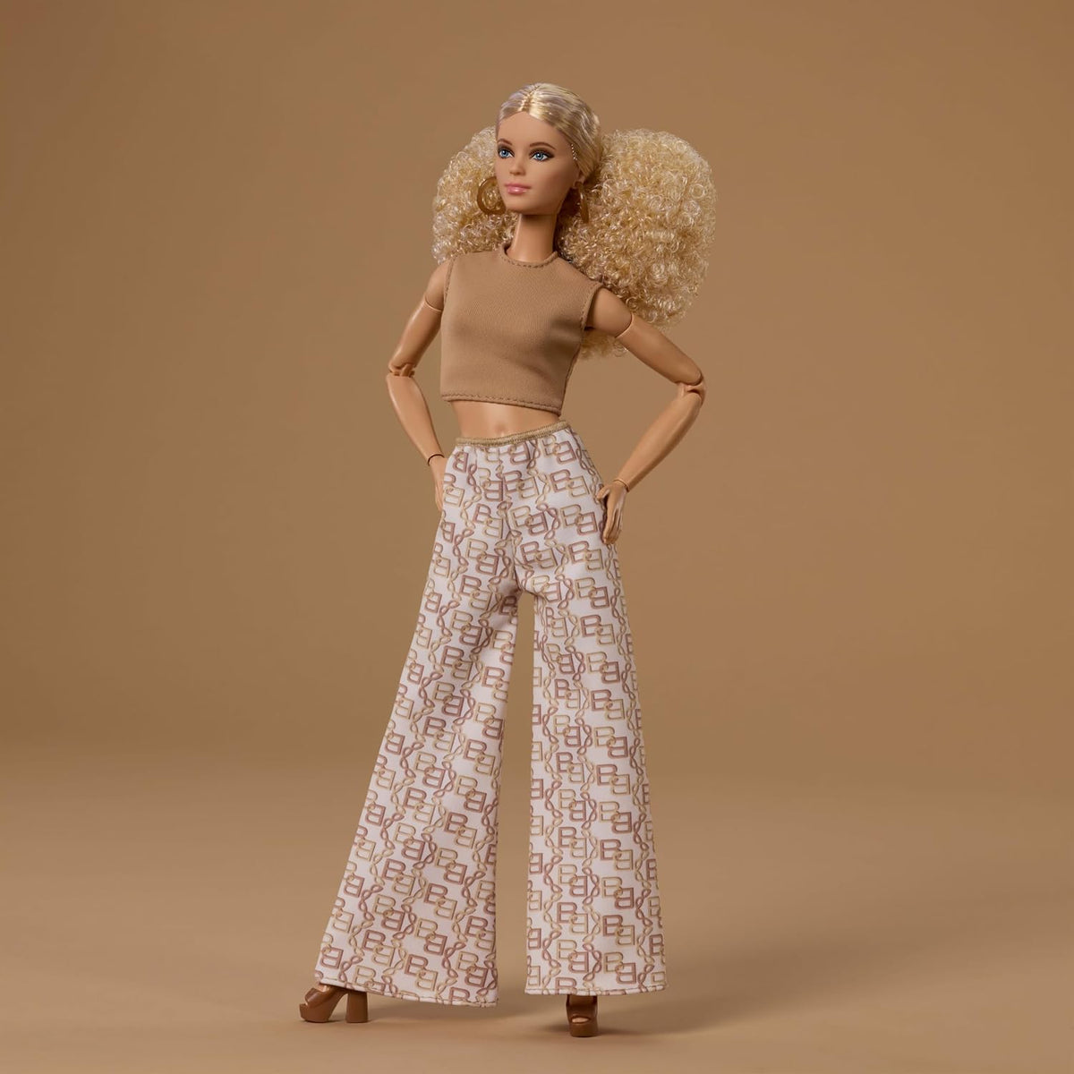 Barbie Mattel Basics Model Collector Fashion Doll 07 con pelo rubio...