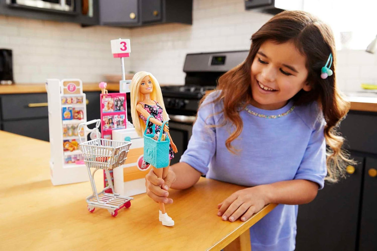 Muñeca Barbie con cabello rubio y accesorios temáticos de tienda de...