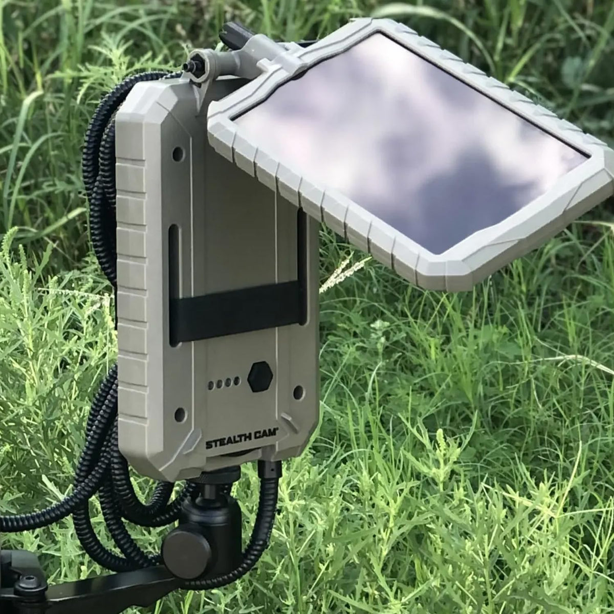 Stealth Cam Paquete de 2 baterías solares de 3000 mAh Sol-Pak | Sop...
