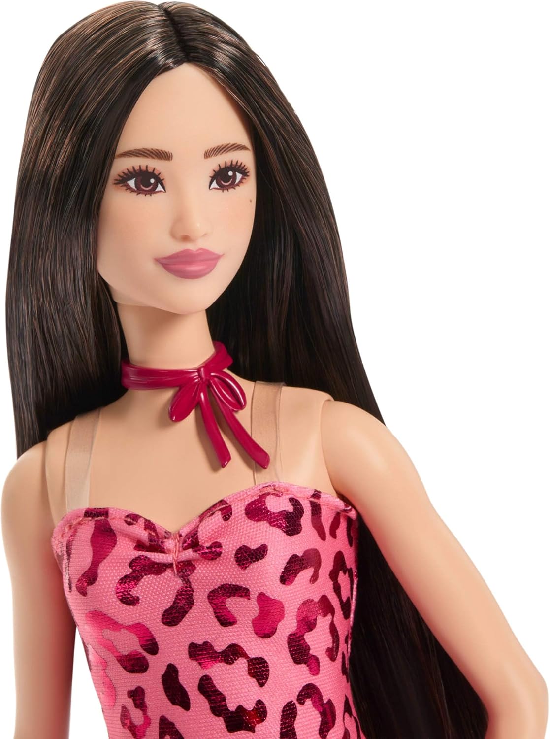 Muñeca Barbie Fashionistas #246 con cabello negro, atuendo con temá...