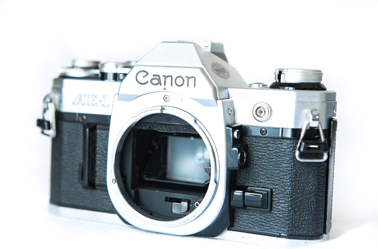 Canon Cámara de película AE-1 de 1.378 in con lente 1:1.8 de 1.969...