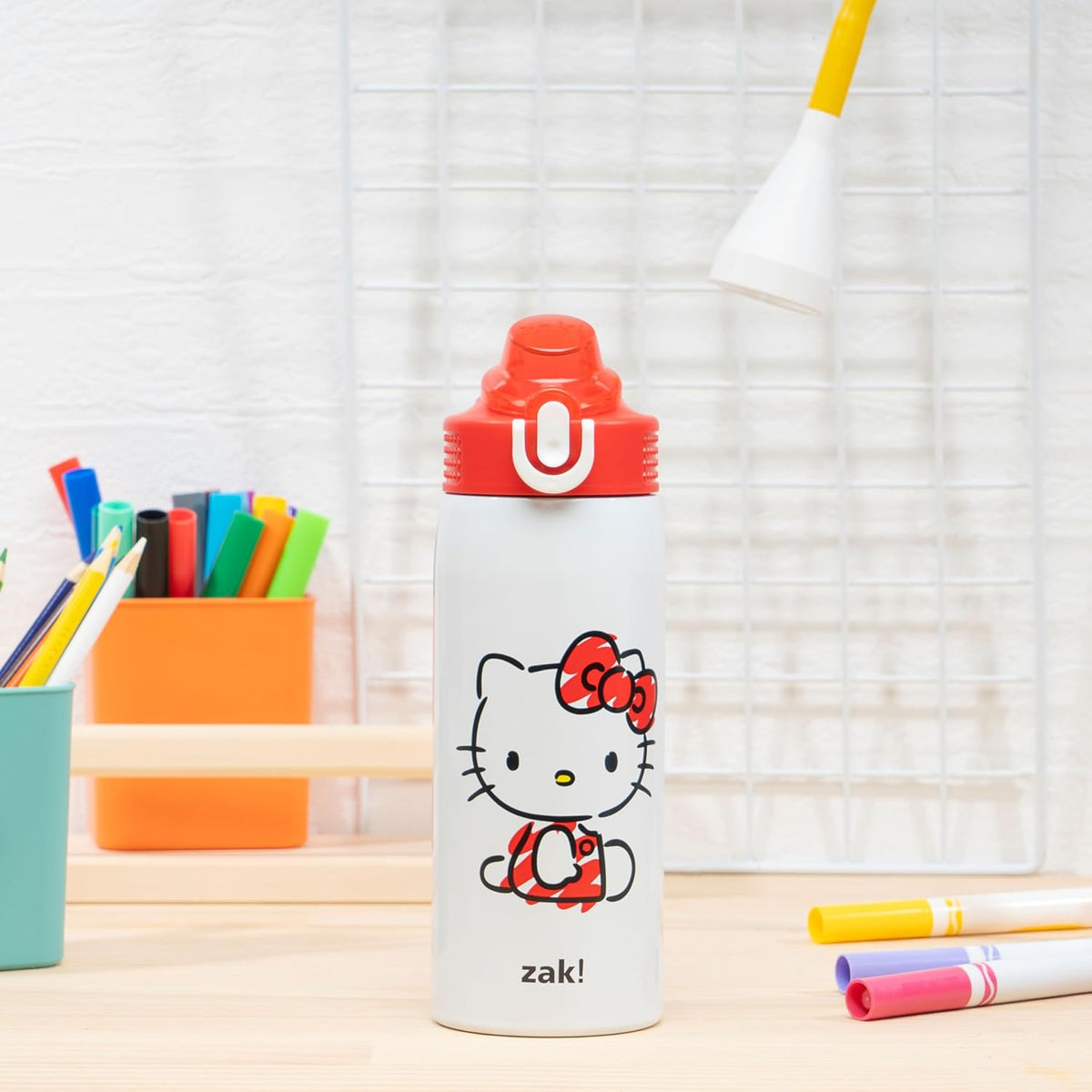 Zak Designs - Botella de agua para niños Sanrio Hello Kitty Sage de...