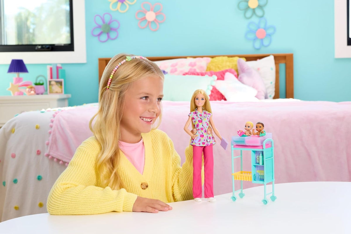 Barbie Careers Baby Doctor - Muñeca y juego | 2 muñecas de bebé con...