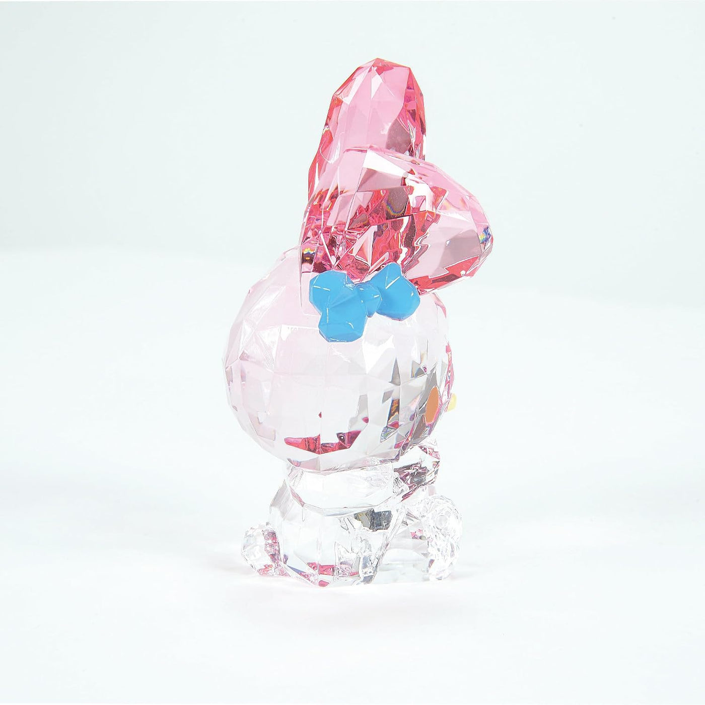 Enesco FACETS - Figura miniatura de Sanrio My Melody Sentado, 1.9 p...
