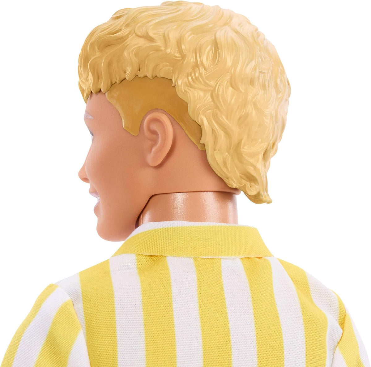 Barbie Fashionistas Style Ken Doll #252 con pelo rubio, con pantalo...