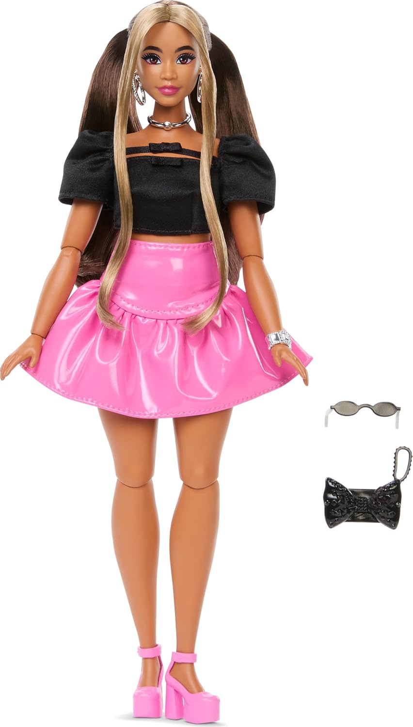 Barbie Muñeca estilo Deluxe #16 en falda Barbiecore de vinilo rosa...