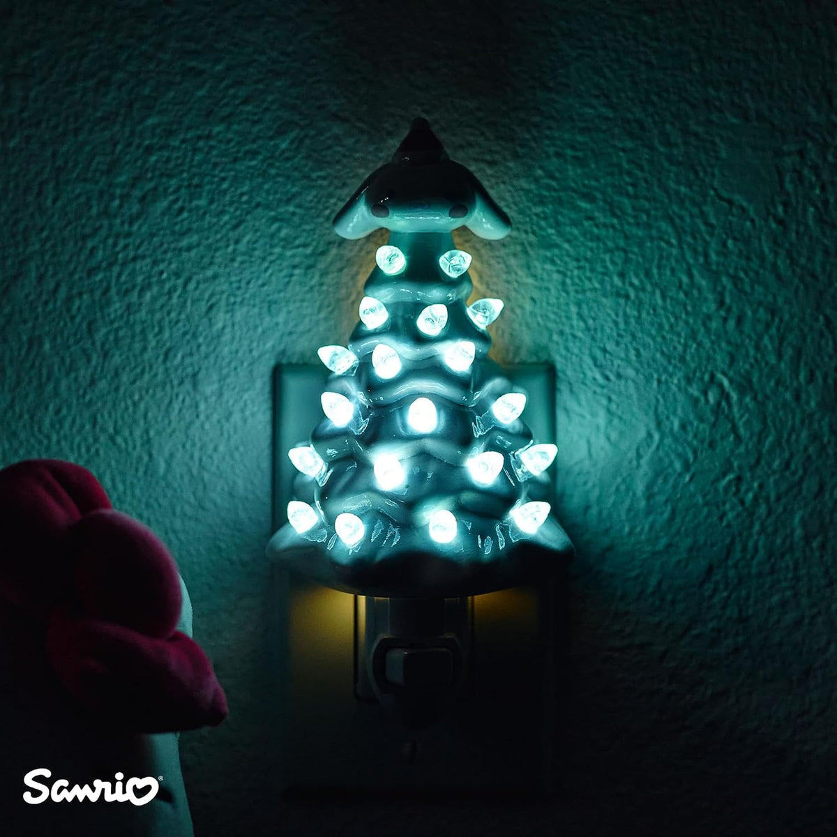 Ukonic Sanrio Cinnamoroll Enchufe de luz nocturna de árbol de Navid...