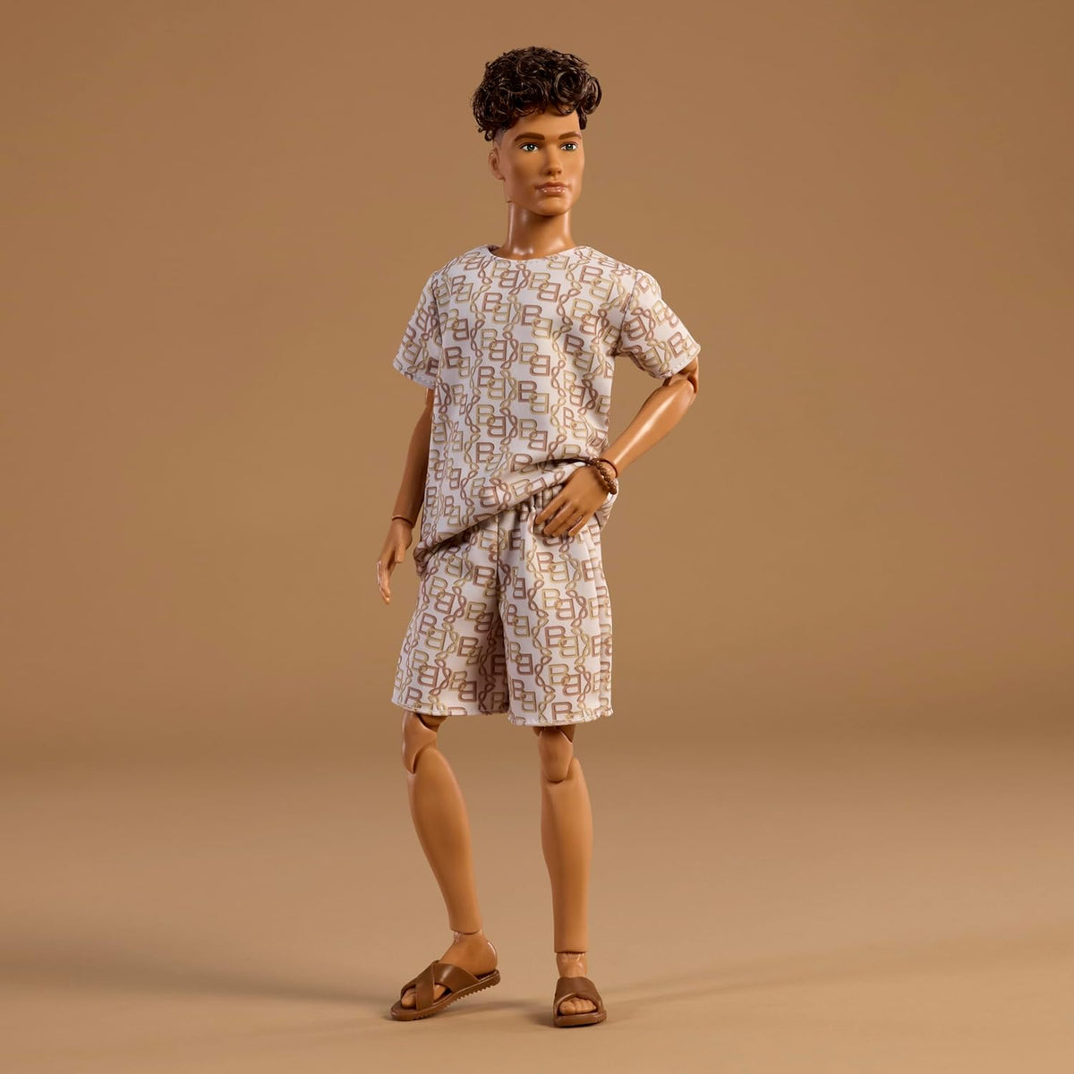 Barbie Básicos Modelo Coleccionista Ken Doll | Muñeca de moda Brune...
