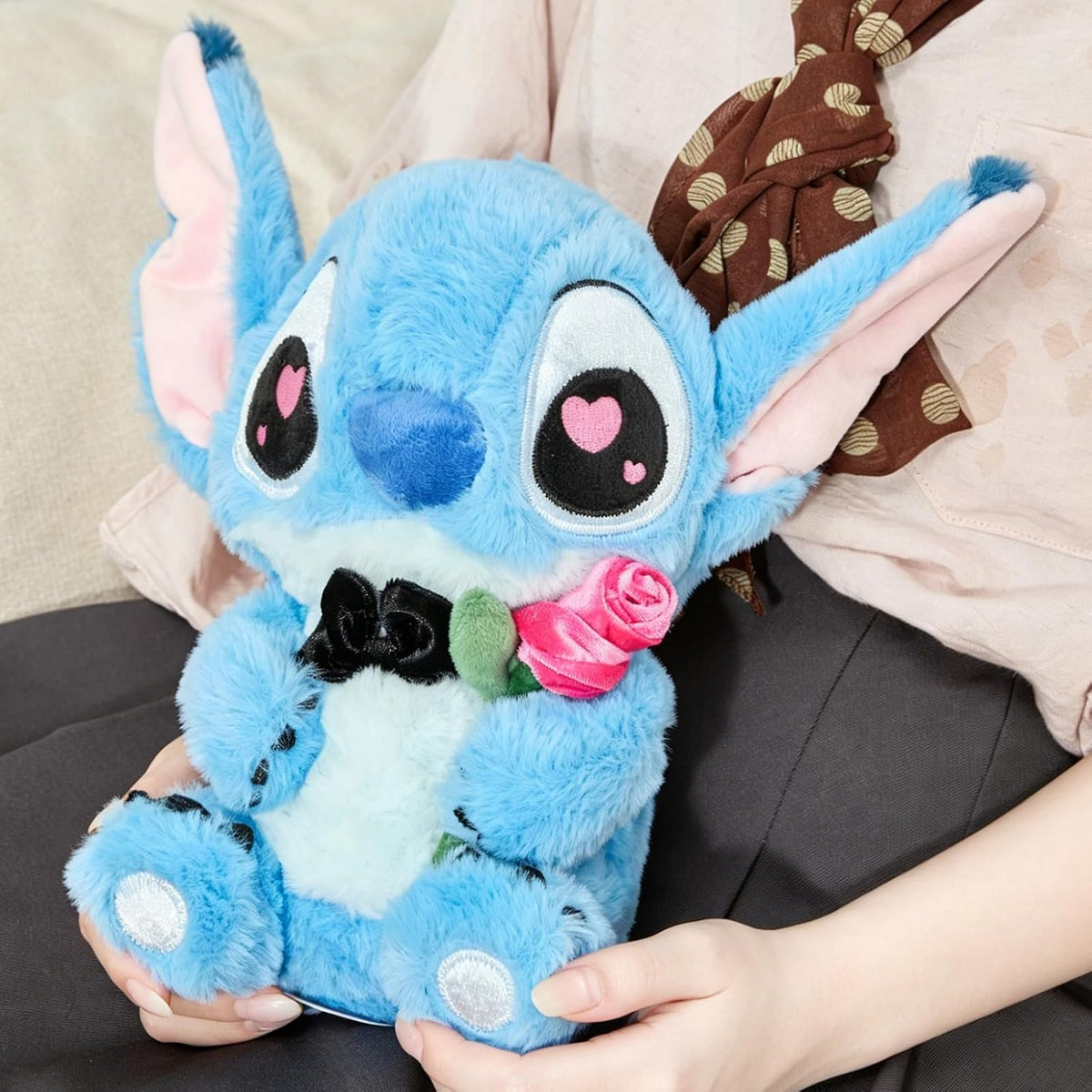 MINISO Disney Lilo & Stitch - Peluche romántico de punto sentado de...