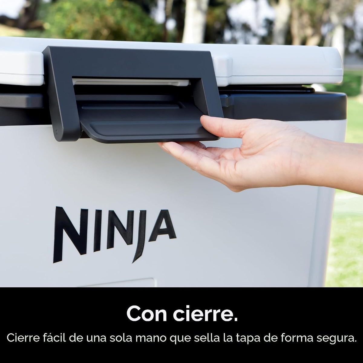Ninja FrostVault FB131RD1 - Enfriador duro de 30 cuartos de galón c...