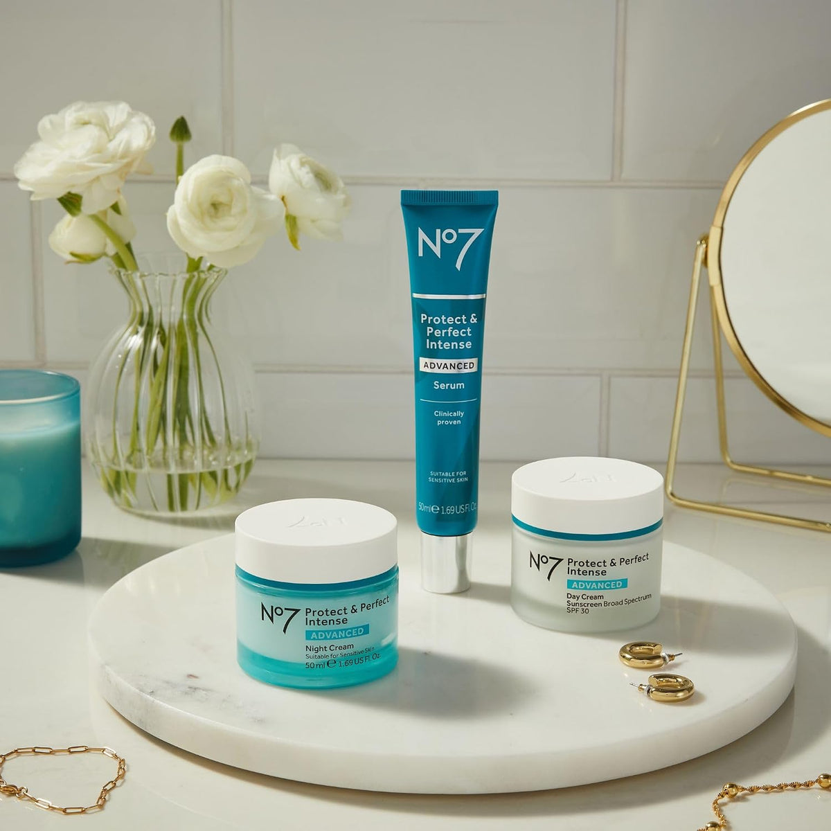 No7 Protect &amp; Perfect - Suero facial avanzado intenso, paquete...