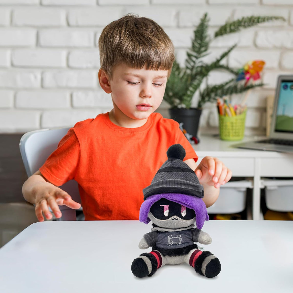 Adenzai: Muñeco de peluche en V Toys de dibujos animados para fanát...