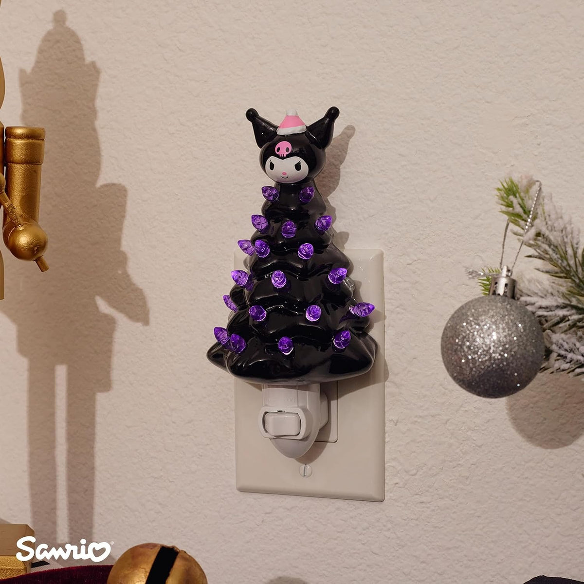 Ukonic Sanrio Kuromi - Árbol de Navidad de cerámica de 6 pulgadas c...
