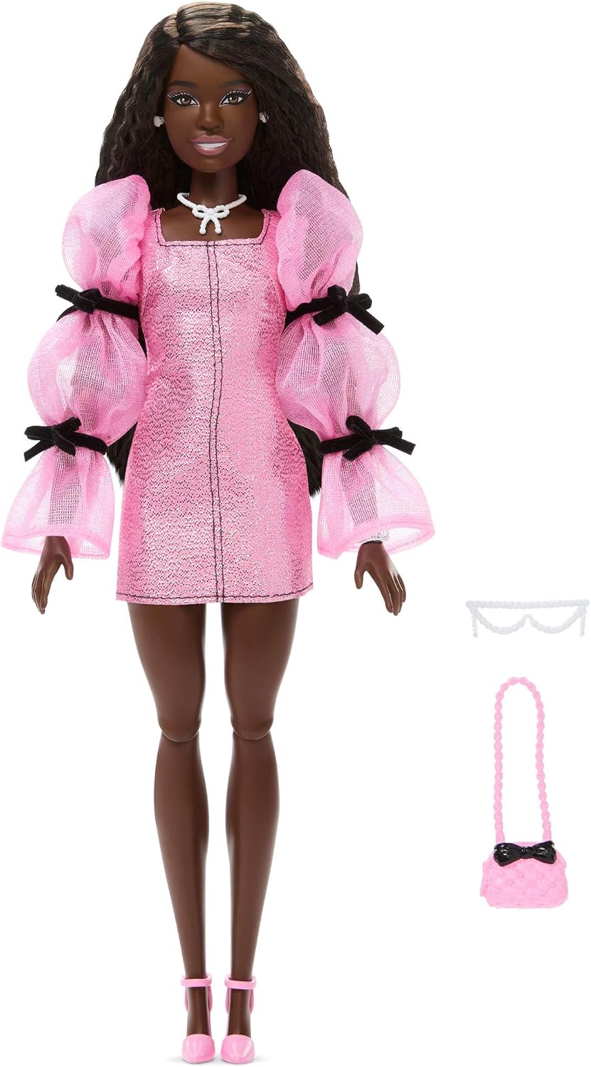 Barbie Muñeca de estilo Deluxe #14 en mini vestido Barbiecore rosa...